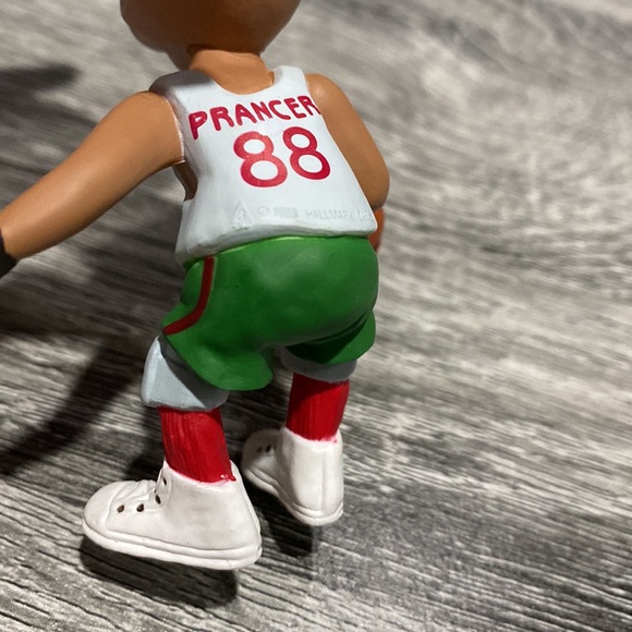 Hallmark | Reindeer Champs #3: Basketball (1988) - Keepsake Ornament - Picture 13 of 13